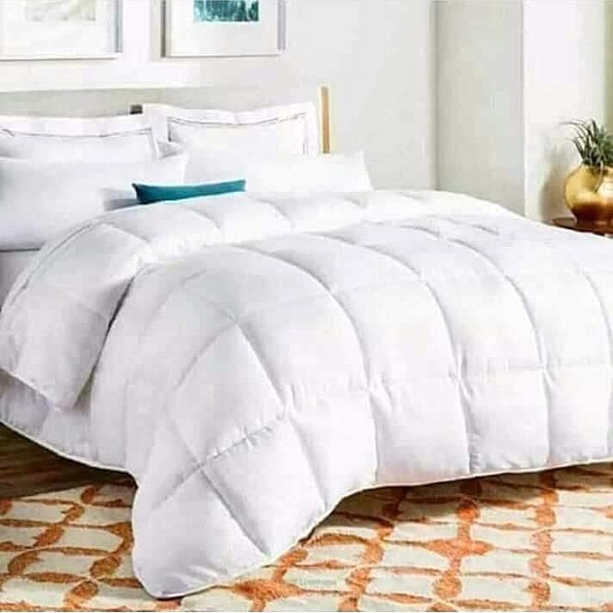 White cotton duvet,with 1 bedsheets,2 pillowcases.-6*6