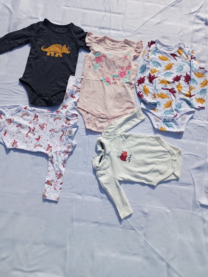 Onesies 5 Pieces Baby Bodysuits/Sleepsuit- Assorted Colours